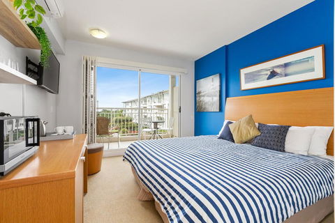 RESORT ON THE BEACH 5215 - OCEAN GLIMPSES - Accommodation ACT 1
