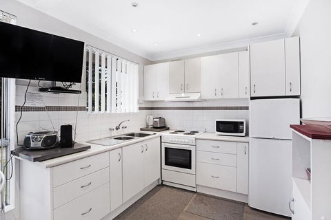 Resthaven Only Meters To Sunset Beach! - Accommodation ACT 2