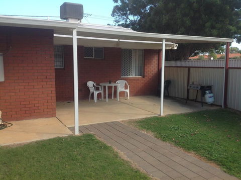 Rhodeside Lodge - Accommodation ACT 3