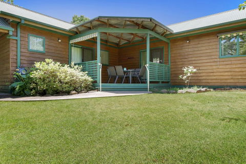 River's Reach - Bright - Accommodation ACT 3
