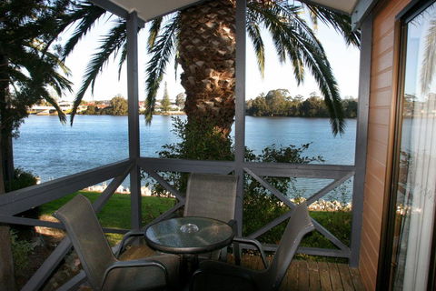 Riverbreeze Holiday Park - Accommodation ACT 2