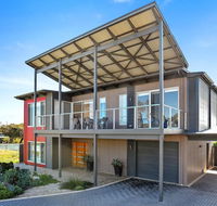 RiverSea Goolwa Beachhouse - WiFi - Pet-Friendly - Accommodation ACT