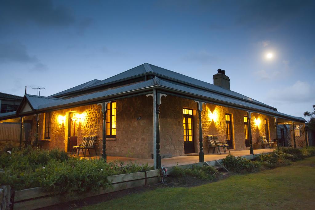  Accommodation ACT