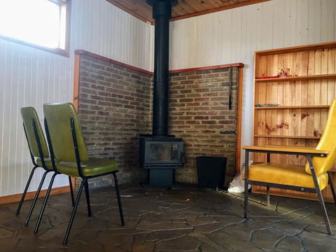 Romantic Getaway With Spa And Wifi - Pet Friendly - Accommodation ACT 1