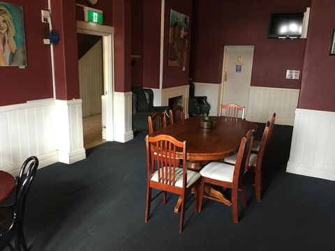 Royal Exchange Hotel - Accommodation ACT 3