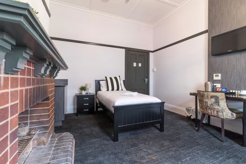 Royal Hotel Ryde - Accommodation ACT 1