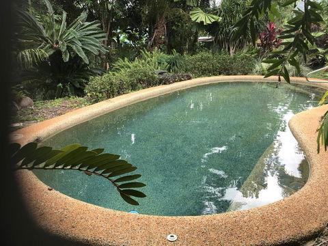 Royal Palm Cottage, Entire Two Bedroom 2 Bathroom House With Pool - Accommodation ACT 2