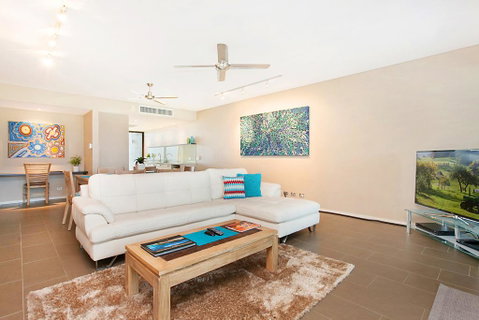 Saltwater Suites - 1,2 & 3 Bed Waterfront Apartments - Accommodation ACT 1
