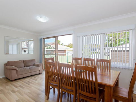 Sandy Shoal', 46 Rigney Street - Shoal Bay Beach Cottage With Aircon - Accommodation ACT 3