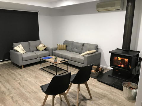 Schoolmasters Digs - Accommodation ACT 3
