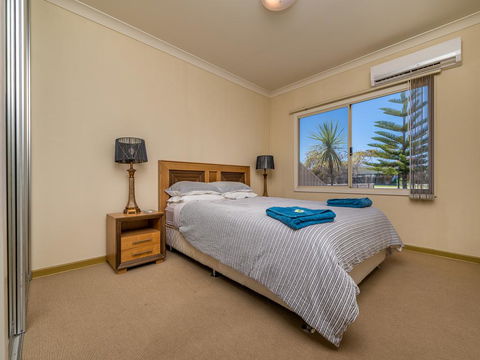 Seafront Unit 49 - Accommodation ACT 0