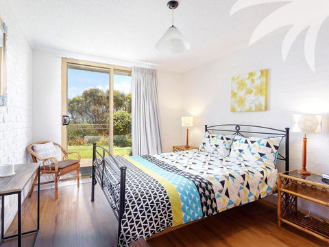Seahorse - Oceanside 15 - Accommodation ACT 1