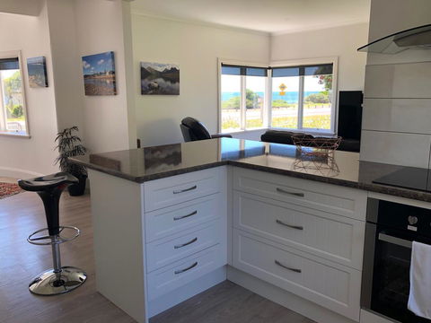 Seaside Retreat - Accommodation ACT 3