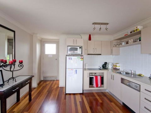 Seaspray 8 - Accommodation ACT 3