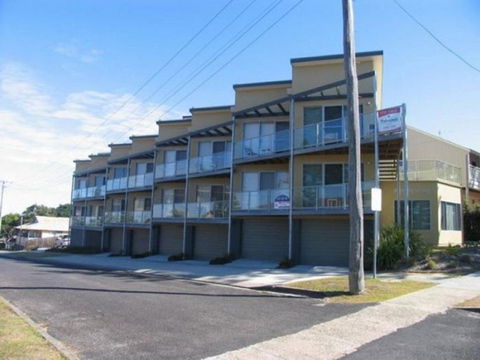 Seaspray 8 - Accommodation ACT 1