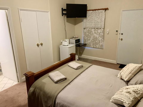 Settlers Hotel York - Accommodation ACT 2