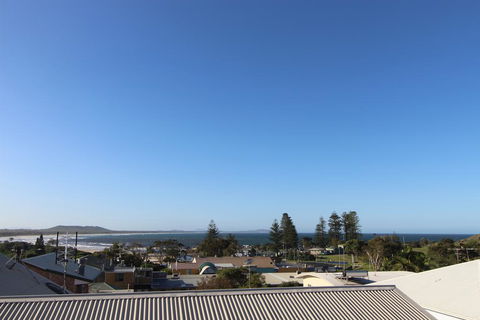 Shiloh Holiday House, 14 East Street - Accommodation ACT 0