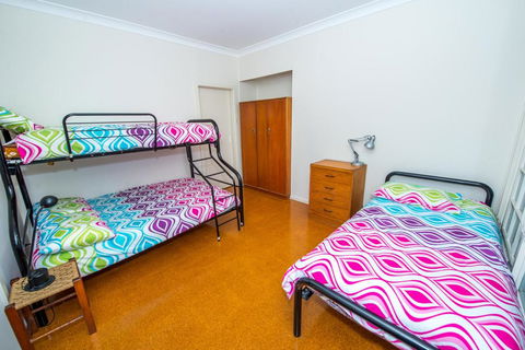 Shoal Bay Avenue, Unit 7 - Accommodation ACT 3