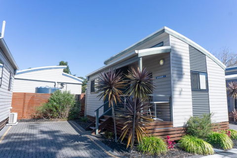 Shoal Bay Holiday Park - Accommodation ACT 2