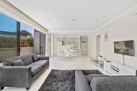 Shoal Bay Road, Aura Apartments, Unit 05, 59 - Accommodation ACT 3