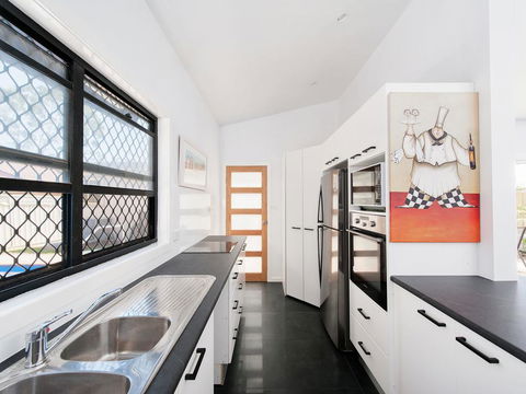 Shoally Loft, 58 Tomaree Road - Accommodation ACT 2