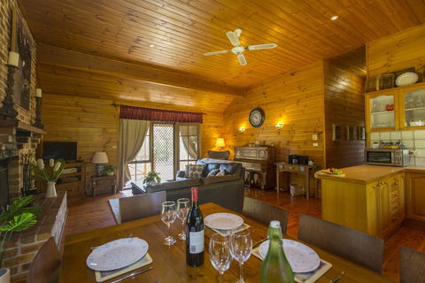 Silky Oak Cottage - Accommodation ACT 2