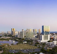 Sky Broadwater Apartments - Accommodation ACT