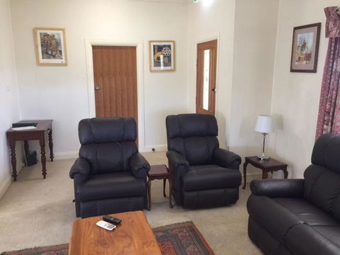 Smith Street Cottage Naracoorte - Accommodation ACT 3
