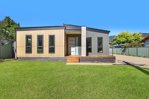 Snowgum Bright Retreat - 1 - Accommodation ACT 2