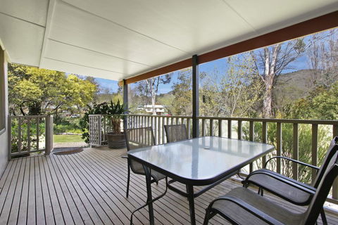 Snowstream Riverside Apartments - Unit 3 - Accommodation ACT 2