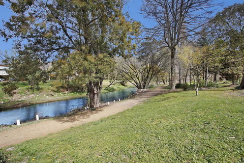 Snowstream Riverside Apartments - Unit 3 - Accommodation ACT 3