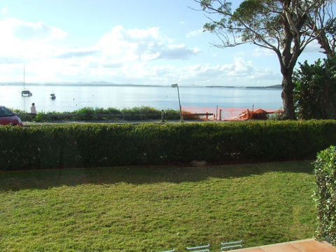 South Pacific, Unit 2/13-15 Shoal Bay Road - Accommodation ACT 0