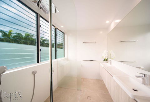 Splendeur Sur La Mer - Three Bedroom - Accommodation ACT 3