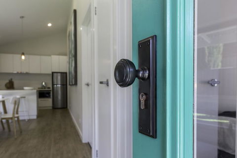 Spring Home - Our Place At Bright - Accommodation ACT 2