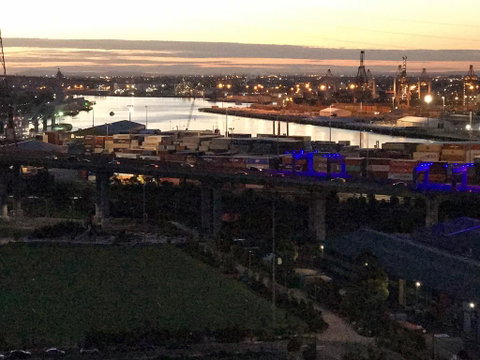 StayCentral Docklands Delight - Accommodation ACT 2
