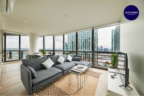 STUNNING 2 BED 2 BATH STYLISH UNIT // FREE PARKING - Accommodation ACT 2