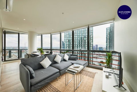 STUNNING 2 BED 2 BATH STYLISH UNIT // FREE PARKING - Accommodation ACT 0