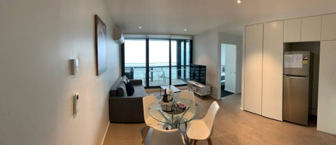 Stunning River View: Free Parking/tram/wifi - Accommodation ACT 2