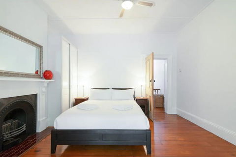 Stylish 3 Bedroom Townhouse In Darlinghurst - Accommodation ACT 2