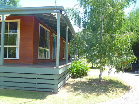 Sunburst Retreat - Accommodation ACT 2
