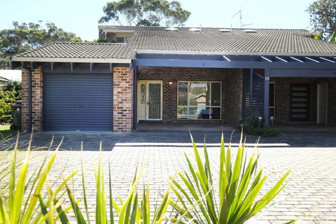 SUNDOWNER - Accommodation ACT 1