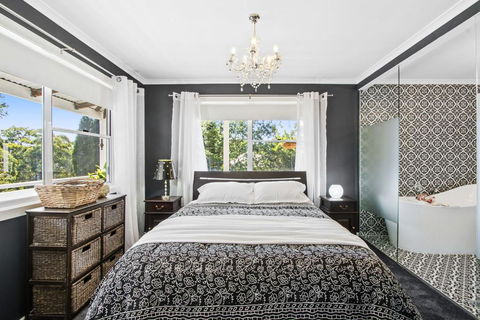 SUNNYDELL - Accommodation ACT 3