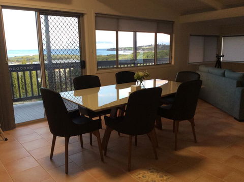 Sunnyside Holiday Home - Accommodation ACT 3