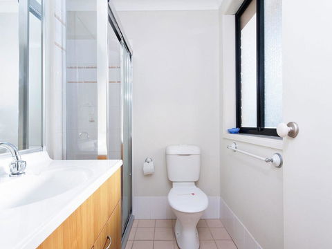 Sunrise @ Fingal Bay - Accommodation ACT 3