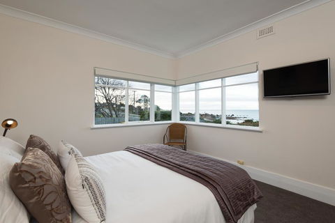 Sunrise At Penguin - Accommodation ACT 3