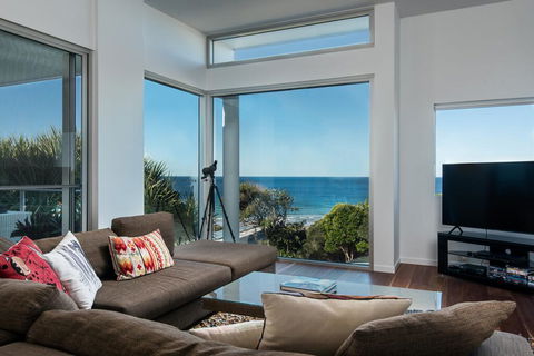 Sunshine Coast White House - Accommodation ACT 2