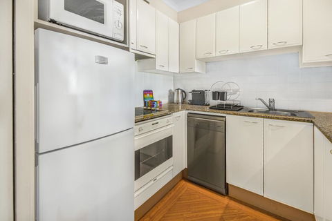Super Convenient Apartment With Garden Views - Accommodation ACT 3
