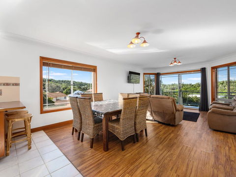 Surf Mist - Accommodation ACT 2