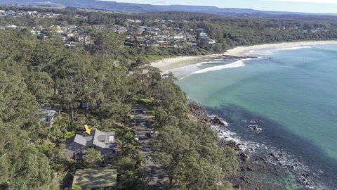 Surfers Ave Retreat Narrawallee - Accommodation ACT 0