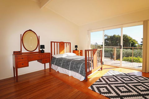 Surfside - Accommodation ACT 3